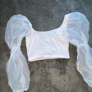Crop puff sleeve shirt